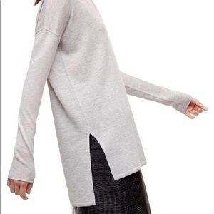 Gray Aritzia pullover v-neck sweater